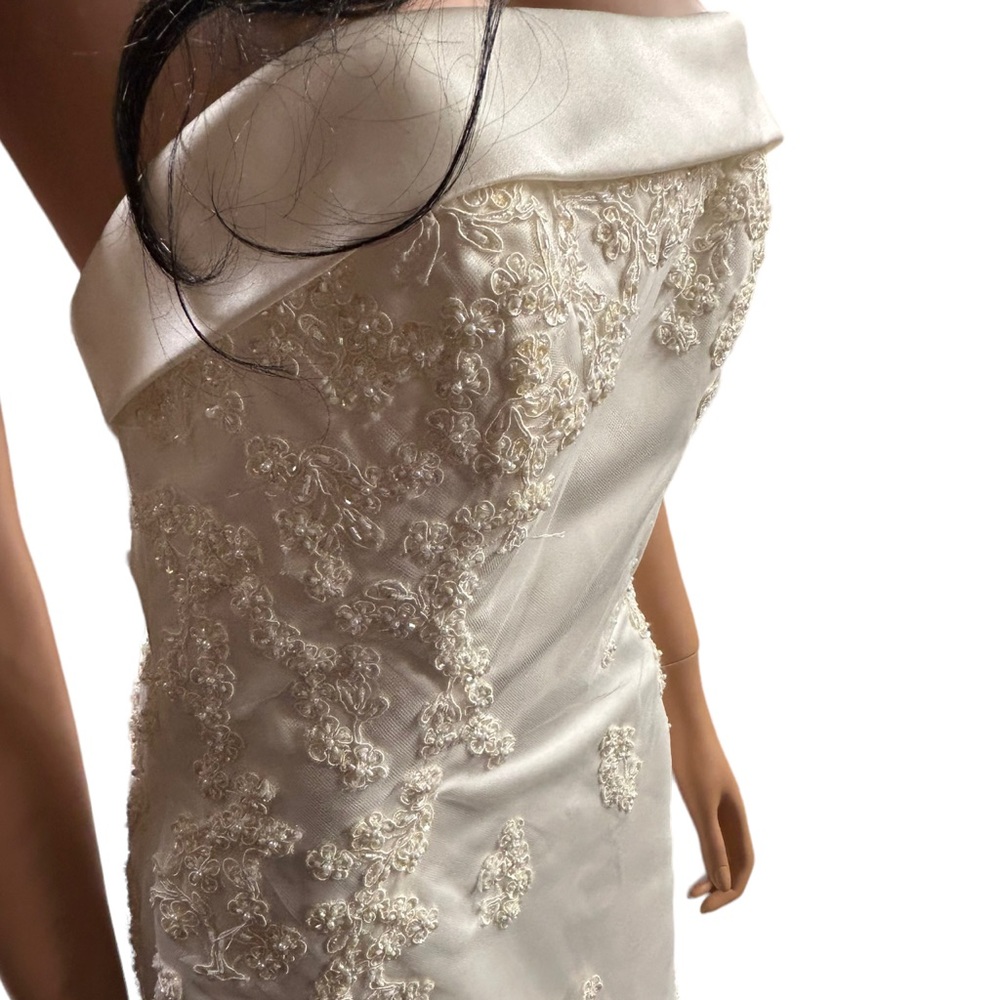 Wedding Dress - Picture 10 of 13